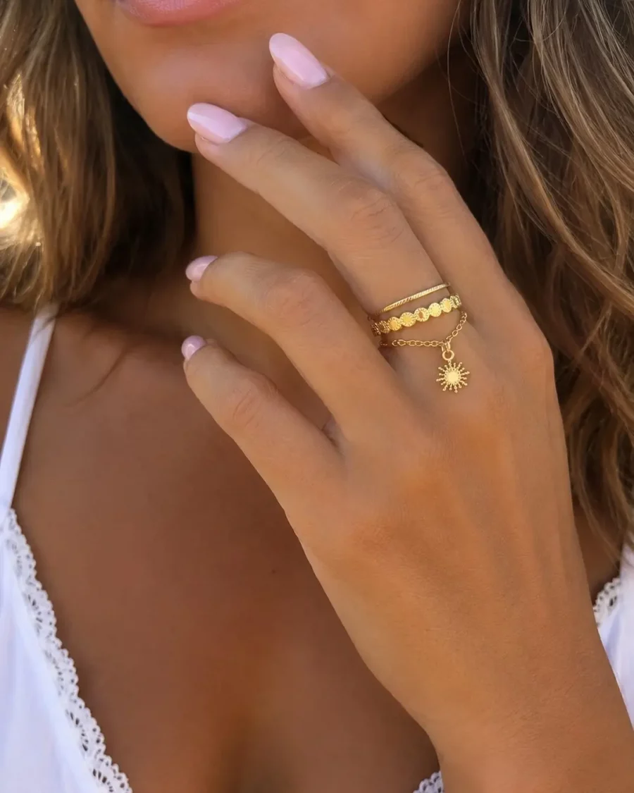 Bague breloque soleil doré, ajustable en acier inoxydable pour femme