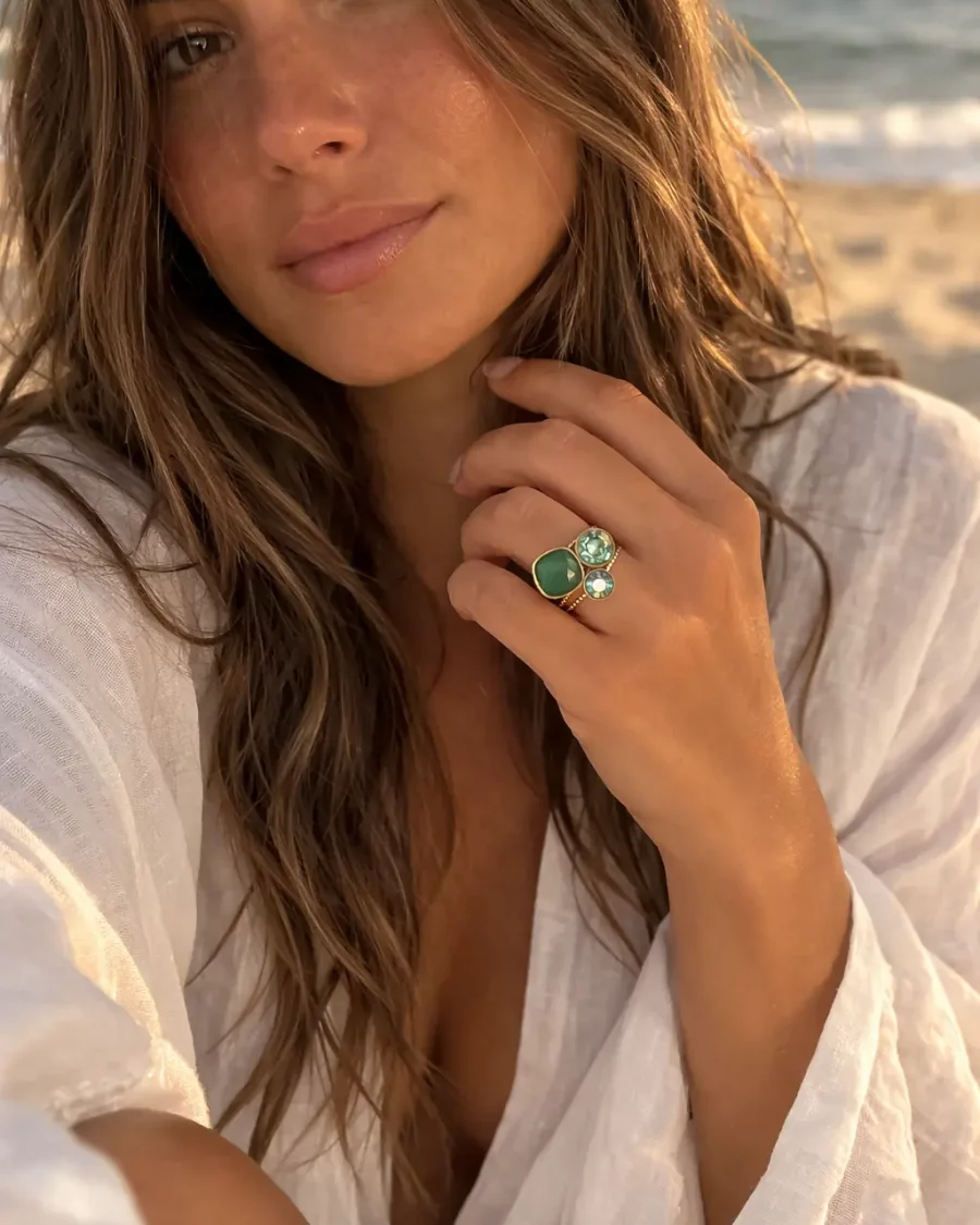 Bague avec cristaux Swarovski vert ajustable