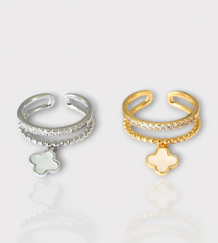 Bague avec trèfle, ajustable. Argenté et doré
