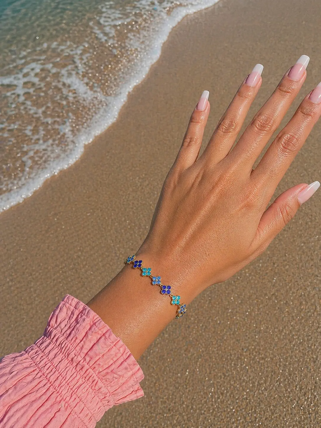 Bracelet fleur bleue coloré en acier inoxydable