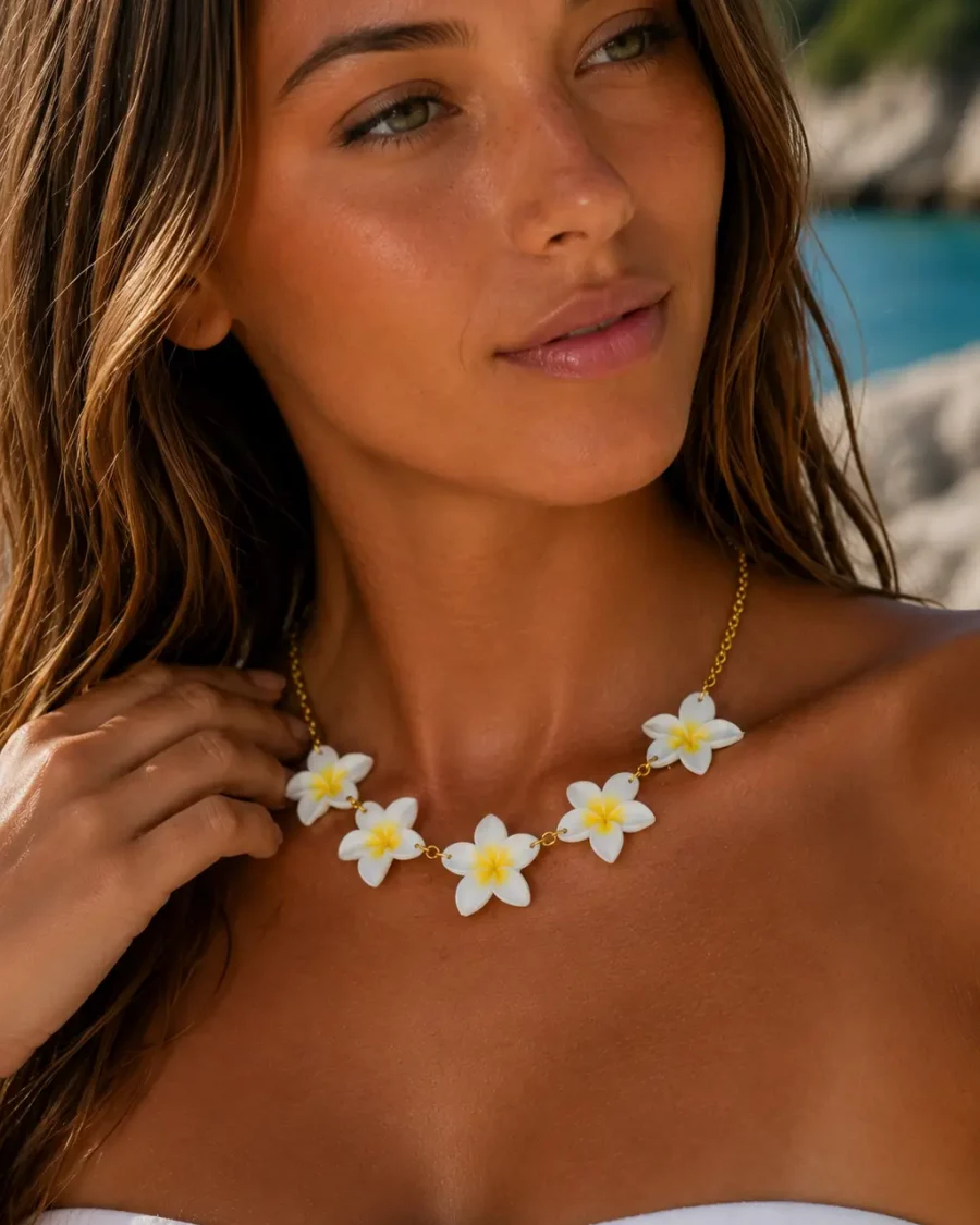 collier fleur été acier inoxydable blanc avec chaine doré